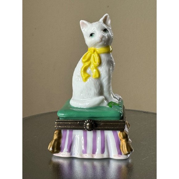 Midwest of Cannon Falls Other - Midwest of Cannon Falls Kitty Cat Small Trinket Box Collectible Yellow Ribbon
